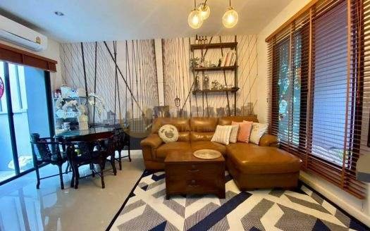 LTH687RE – Townhouse FOR SALE in bangna 17.5 Sq.Wah. near BTS Bang Na Station ONLY 3.7 MB