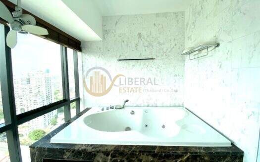 LTH3252 – Luxury Duplex with Private Pool Le Raffine Sukhumvit 39 FOR RENT 3 beds size 393.8 Sq.M. BTS Phrom Phong Station ONLY 200k /Month