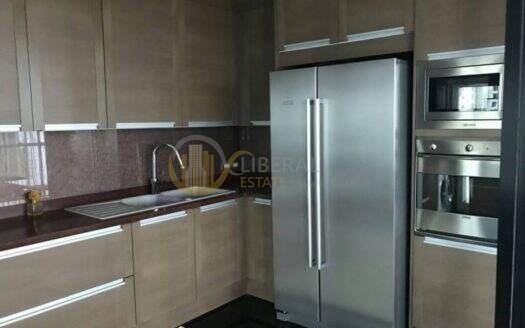 LTH3262 – Athenee Residence FOR RENT 3 beds 3 baths size 215 Sq.M. Nearby BTS Phloen Chit station ONLY 170k/Month