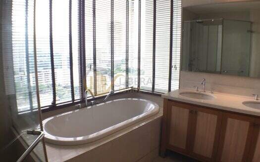 LTH3102 – The Emporio Place FOR SALE 2 beds 2 baths size 104.92 Sq.M. Nearby BTS Phrom Phong station ONLY 18 MB