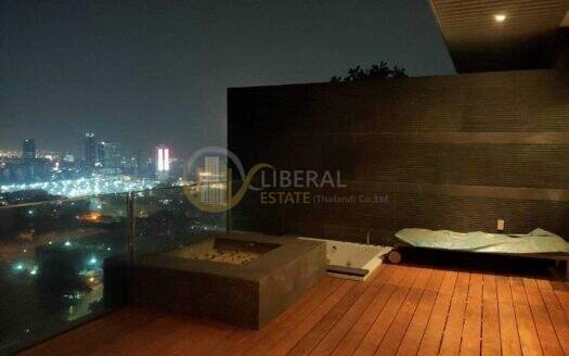 LTH3318 – 185 Rajadamri FOR SALE 2 beds 2 baths size 163.12 Sq.M. Nearby BTS Ratchadamri Station ONLY 65 MB