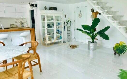 LTH3662 – Duplex Penthouse FOR SALE in Phrom Phong area 3 beds 4 baths size 267 Sq.M. Nearby BTS Phrom Phong station ONLY 37.9 MB