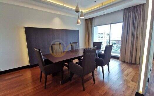 LTH3711 – Royal Residence Park FOR RENT 4 beds 3 baths size 275 Sq.M. nearby MRT Lumphini Station ONLY 150k/Month