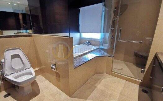 LTH3711 – Royal Residence Park FOR RENT 4 beds 3 baths size 275 Sq.M. nearby MRT Lumphini Station ONLY 150k/Month