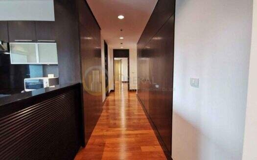 LTH3711 – Royal Residence Park FOR RENT 4 beds 3 baths size 275 Sq.M. nearby MRT Lumphini Station ONLY 150k/Month