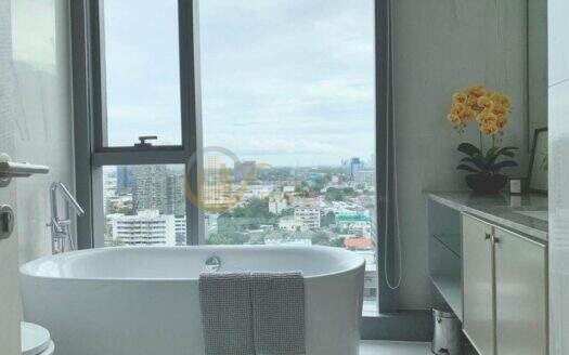 LTH3895 – Kraam Sukhumvit 26 FOR RENT 2 beds 2 baths size 110 Sq.M. Nearby BTS Phrom Phong station ONLY 130k/Month