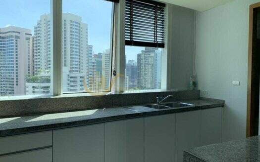 LTH4147 – BEST DEAL CONDO FOR SALE in Asoke area under market price 3 beds 3 baths size 146 sq.m. ONLY 22.5 MB