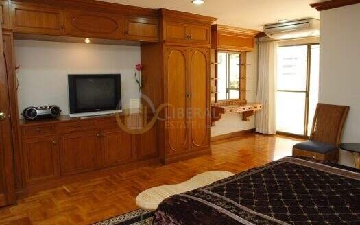 LTH3959 – Penthouse FOR RENT in Phrom Phong 4 beds 5 baths size 450 Sq.M. Nearby BTS Phrom Phong station ONLY 100k/Month