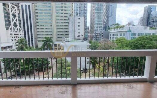 LTH3937 – Penthouse Condo FOR RENT in Nana 4 beds 5 baths Size 350 Sq.M. nearby BTS Nana Station ONLY 80k/Month