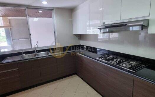 LTH3937 – Penthouse Condo FOR RENT in Nana 4 beds 5 baths Size 350 Sq.M. nearby BTS Nana Station ONLY 80k/Month