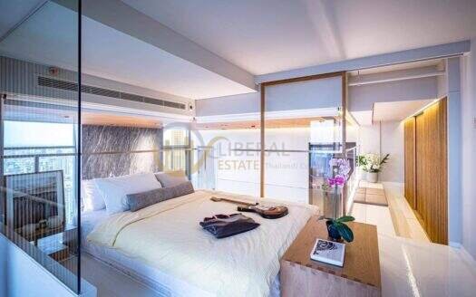 LTH4062 – Duplex Penthouse Type at Asoke FOR RENT 2+1 bed 2 bath size 165 Sq.M. Nearby MRT Sukhumvit station ONLY 180k/Month