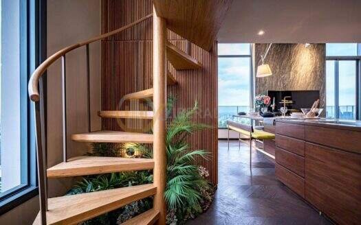 LTH4062 – Duplex Penthouse Type at Asoke FOR RENT 2+1 bed 2 bath size 165 Sq.M. Nearby MRT Sukhumvit station ONLY 180k/Month