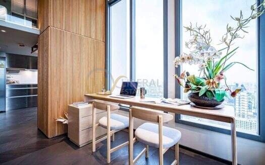 LTH4062 – Duplex Penthouse Type at Asoke FOR RENT 2+1 bed 2 bath size 165 Sq.M. Nearby MRT Sukhumvit station ONLY 180k/Month