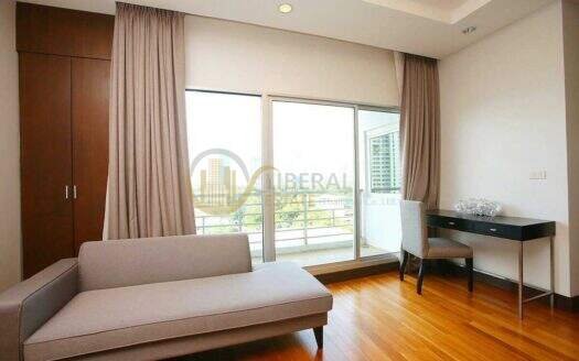 LTH4277 – Royal Residence Park FOR RENT 3 beds size 220 Sq.M. nearby MRT Lumphini Station ONLY 140k/Month