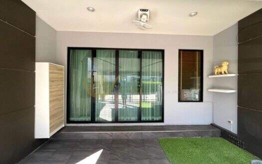 LTH4404 – Townhouse FOR SALE in Samut Prakarn 4 beds 3 Baths size 165 Sq.M Near MRT Phetkasem 48 Station ONLY 6.7 MB