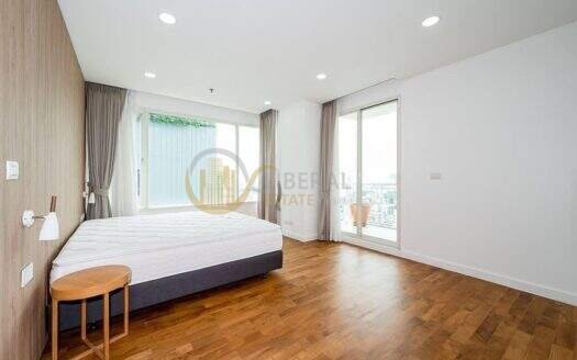 LTH4498 – Baan Siri 31 FOR SALE 3 beds 3 baths size 133 Sq.M. Nearby BTS Phrom Phong station ONLY 16.7 MB