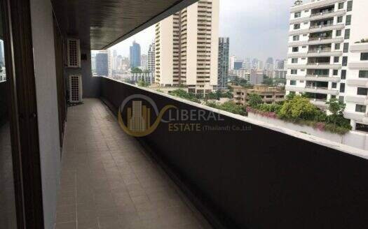 LTH4598 – Empire House FOR SALE 3 beds 4 baths size 227 Sq.M. Nearby BTS Ekkamai station ONLY 14 MB