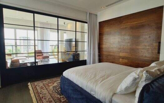 LTH4517 – Penthouse FOR RENT in Ekkamai 4 beds 4 baths size 255 Sq.M. Nearby BTS Ekkamai station ONLY 200k/Month