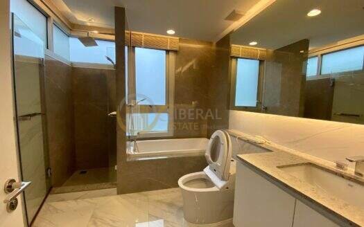 LTH4958 – Nusasiri Grand FOR RENT 2 beds 3 baths size 130 Sq.M. Nearby BTS Ekkamai station ONLY 80k/Month