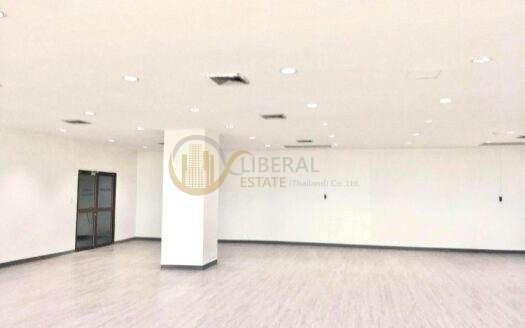 LTH5199 – Office FOR RENT in Bangna size 177 Sq.M. Nearby BTS Bang Na station ONLY 73k/Month