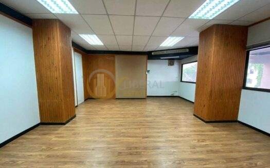 LTH5309 – Office Space FOR SALE in Onnut size 280 Sq.M. nearby BTS Onnut Station ONLY 14 MB