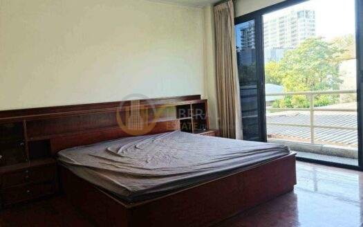 LTHC5416 – Townhouse FOR RENT in Yennakart 4 beds 5 baths Size 45 Sq.W. nearby BTS Chong Nonsi Station ONLY 50k/Month