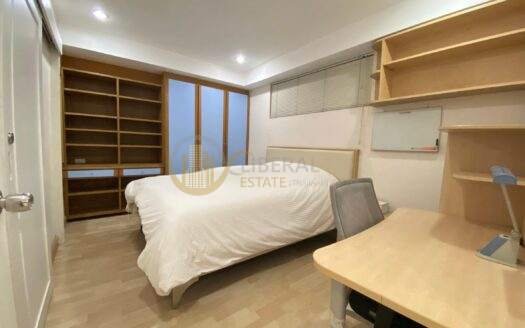 LTH5403 – Royal Castle FOR RENT 3 beds 2 baths size 140 Sq.M. Nearby BTS Phrom Phong station ONLY 50k/Month