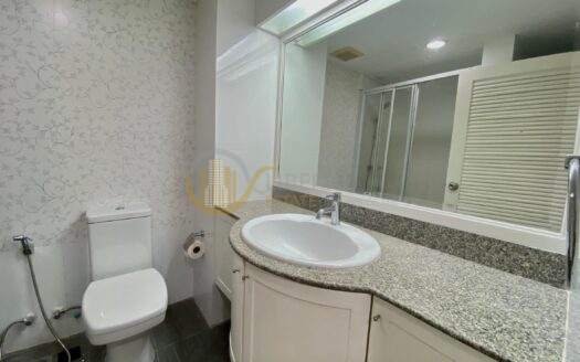 LTH5403 – Royal Castle FOR RENT 3 beds 2 baths size 140 Sq.M. Nearby BTS Phrom Phong station ONLY 50k/Month
