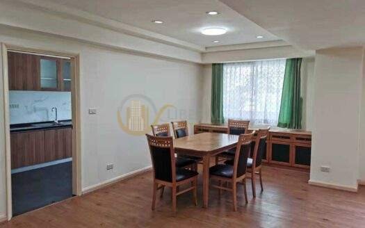 LTH5404 – Royal Castle FOR RENT 3 beds 3 baths size 160 Sq.M. Nearby BTS Phrom Phong station ONLY 50k/Month
