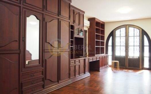 LTH5304 – Townhouse FOR RENT in Ekkamai 3 beds 4 baths size 350 Sq.M. Nearby BTS Ekkamai station ONLY 60k/Month