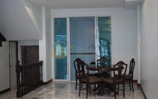 LTH5304 – Townhouse FOR RENT in Ekkamai 3 beds 4 baths size 350 Sq.M. Nearby BTS Ekkamai station ONLY 60k/Month