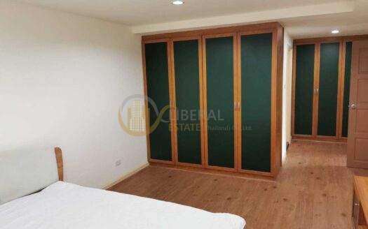 LTH5404 – Royal Castle FOR RENT 3 beds 3 baths size 160 Sq.M. Nearby BTS Phrom Phong station ONLY 50k/Month