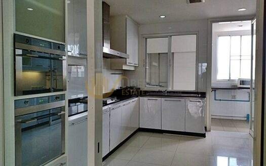 LTH5212 – D.S. Tower 1 Sukhumvit 33 FOR RENT 4 beds 4 baths size 350 Sq.M. Nearby BTS Phrom Phong station ONLY 64k/Month