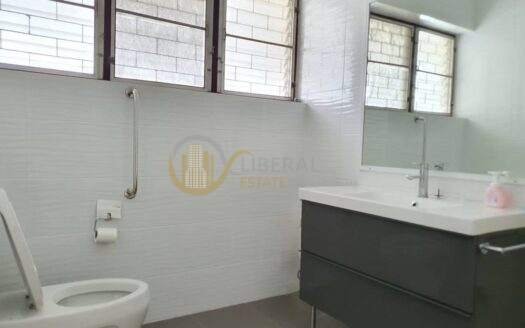 LTH5285 – House FOR RENT in Sathorn 4 beds 3 baths size 500 SQ.M. Nearby BTS Saint Louis Station ONLY 90k/Month