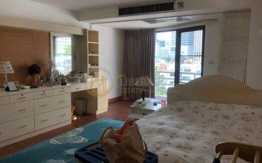 LTH5352 – Baan Preuksasiri Suanplu FOR SALE 3 beds 3 baths size 129 Sq.M. Nearby BTS Chong Nonsi station ONLY 13.6 MB