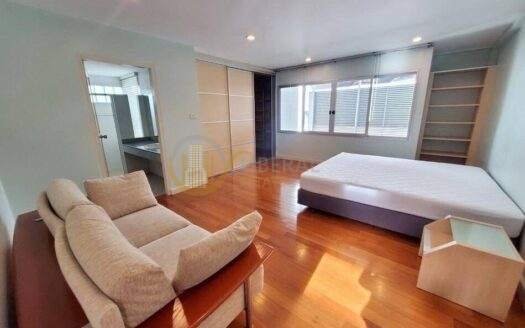 LTH5397 – House in Compound FOR RENT in Phrom Phong 3 beds 4 baths size 300 Sq.M. Nearby BTS Phrom Phong station ONLY 80k/Month