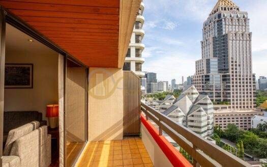 LTH5419 – Service Apartment FOR RENT in Silom 2 beds 2 baths size 130 Sq.M. Nearby MRT Silom station ONLY 70k/Month