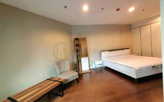 LTH5438 – Belle Grand Rama 9 FOR RENT 3 beds 2 baths size 141 Sq.M. Nearby MRT Rama 9 station ONLY 80k/Month
