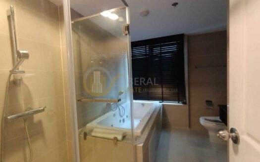 LTH5438 – Belle Grand Rama 9 FOR RENT 3 beds 2 baths size 141 Sq.M. Nearby MRT Rama 9 station ONLY 80k/Month