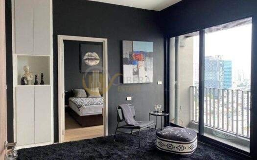 LTH5645 – The Capital Ekamai – Thonglor FOR SALE 1 bed 1 bath size 45 Sq.M. Nearby BTS Thonglor station ONLY 5.2 MB