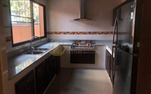 LTH5486 – Townhouse FOR RENT in Sathorn 3 beds 4 baths size 34 Sq.W. Nearby BTS Saint Louis station ONLY 65k/Month