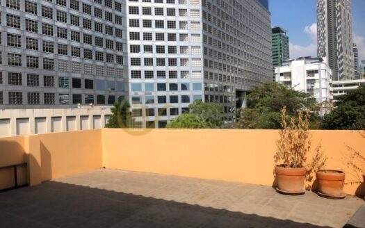 LTH5486 – Townhouse FOR RENT in Sathorn 3 beds 4 baths size 34 Sq.W. Nearby BTS Saint Louis station ONLY 65k/Month