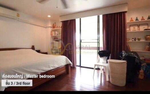 LTH5517 – Townhouse FOR SALE in Phrakhanong 4 beds 4 baths size 300 Sq.M. Near BTS Phrakhanong station ONLY 14.9 MB