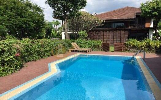 LTHC5452 – Single House with Private Swimming Pool FOR RENT in Phetchaburi Rd 4 beds Size 900 Sq.M. nearby MRT Phetchaburi Station ONLY 180k/Month