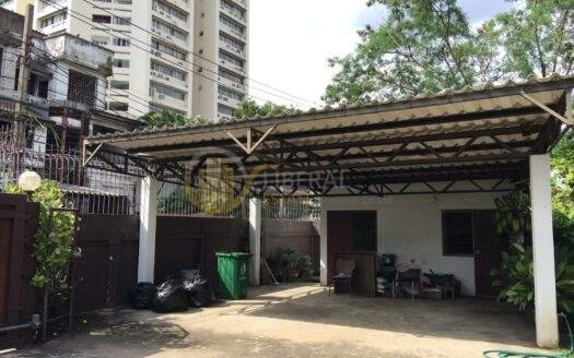 LTHC5452 – Single House with Private Swimming Pool FOR RENT in Phetchaburi Rd 4 beds Size 900 Sq.M. nearby MRT Phetchaburi Station ONLY 180k/Month