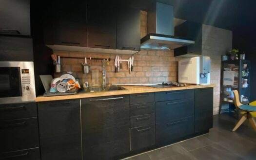 LTHC5544 – Townhome FOR SALE in Pattanakarn 3 beds 3 baths size 178 Sq.M. Nearby ARL Huamark station ONLY 11.5 MB