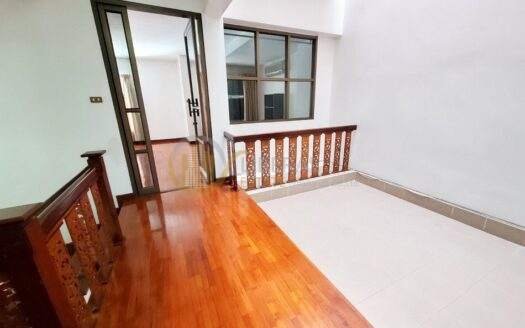 LTHC5553 – Townhouse FOR RENT in Yen Akat 4 beds 4 baths size 300 Sq.M. Nearby BTS Chong Nonsi Station ONLY 60k/Month