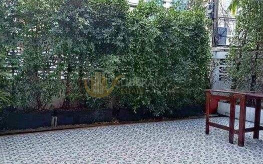 LTHC5602 – Pet-Friendly House with Garden FOR RENT in Chidlom 2 beds 2 baths size 346 Sq.M. Nearby BTS Chidlom station ONLY 50k/Month