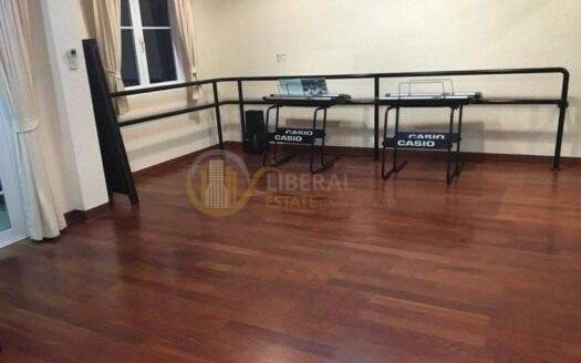 LTH5613 – House FOR SALE in Pattanakarn 3 beds 3 baths size 360 Sq.M. Nearly ARL Ramkhamhaeng station ONLY 11.8 MB