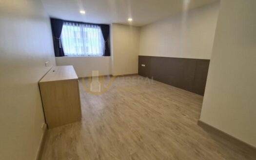LTH5853 – President Park Sukhumvit 24 FOR RENT 3 beds 3 baths size 260 Sq.M. Nearby BTS Phrom Phong station ONLY 80k/ month